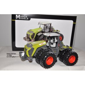 Claas Xerion 12.590 med 4 x tvillinghjul