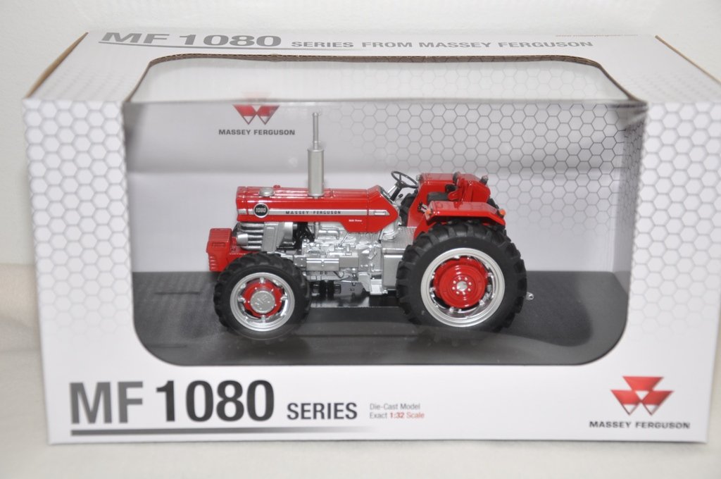 Massey Ferguson MF 1080 トラクター 1/32 Massey Ferguson MF 1080 トラクター 1/32 Massey Ferguson MF 1080